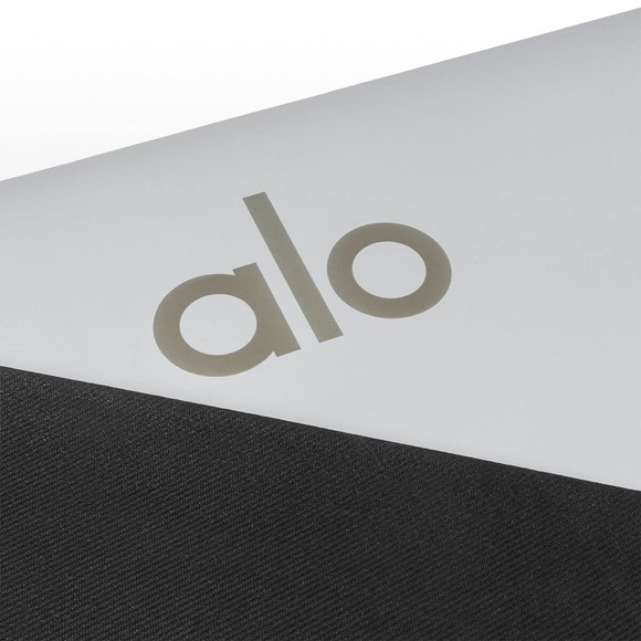 Alo Yoga Mat in Gray and Black - Picture 3 of 6